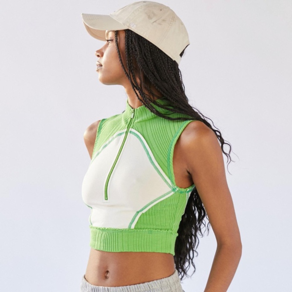 BDG Mia Zip-Up Cropped Top NWT Size S - Picture 2 of 8